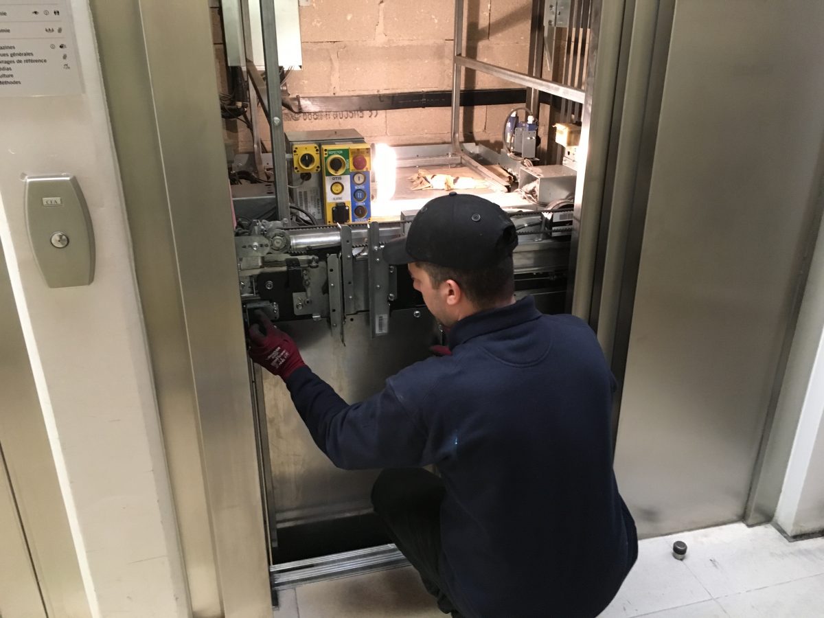Maintenance d'ascenseur